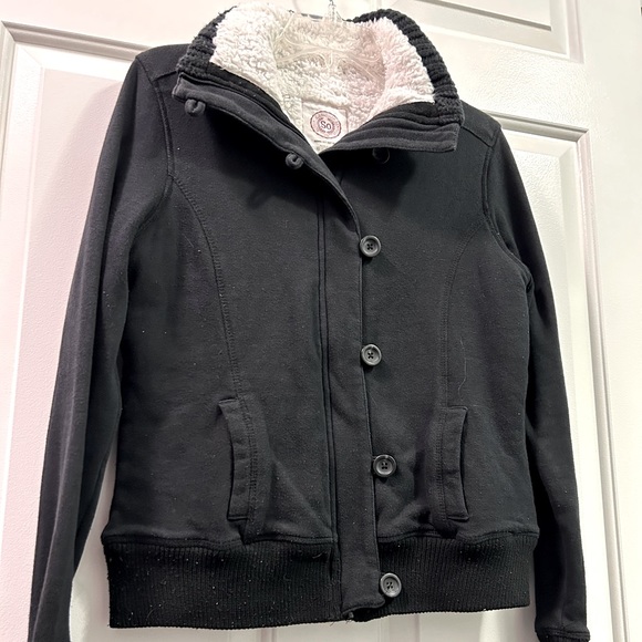 Junior girl’s large SO brand fleece zip jacket with soft & cozy faux fur lining - Picture 2 of 7